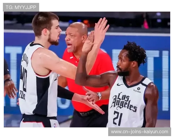 球迷投票裁决：谁该为快船滑坡背锅？